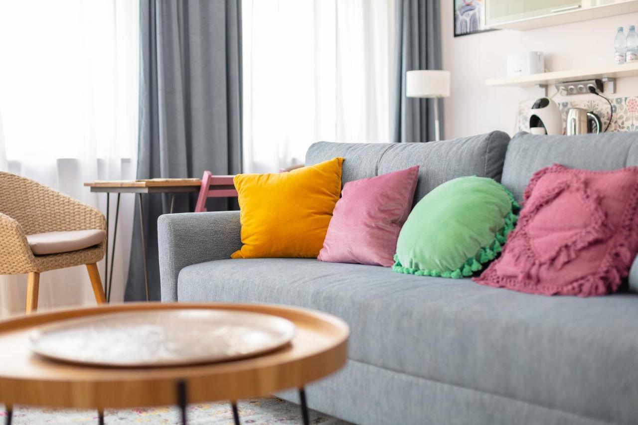 ורשה Wincentego Colorful Apartment מראה חיצוני תמונה