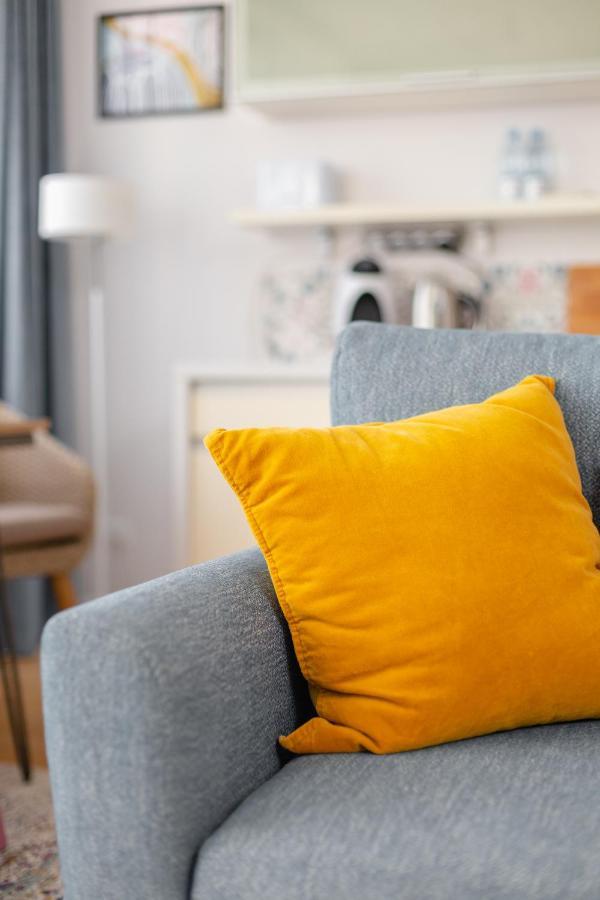 ורשה Wincentego Colorful Apartment מראה חיצוני תמונה