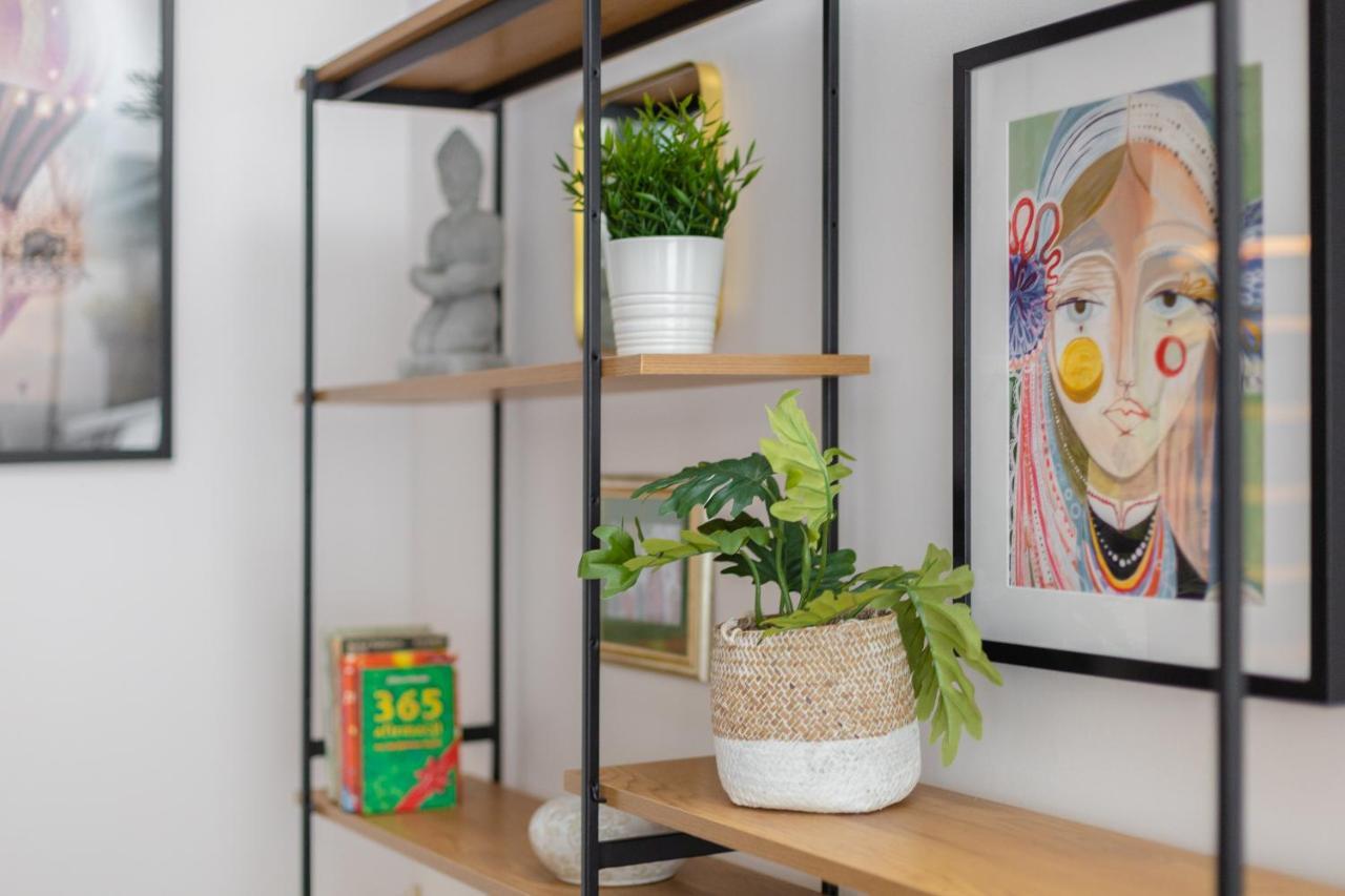 ורשה Wincentego Colorful Apartment מראה חיצוני תמונה